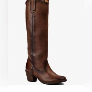 FRYE Brown leather beautiful boots! Excellent condition Leather smell is amazing